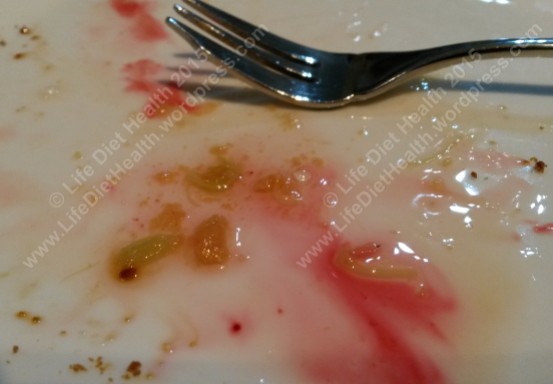 rhubarb all gone... love the colours in the syrup